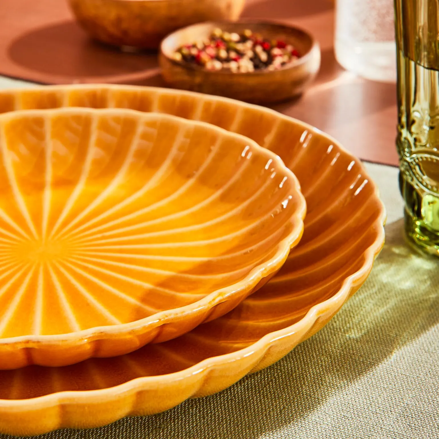 Assiette SUNNY coloris ocre - 4MURS