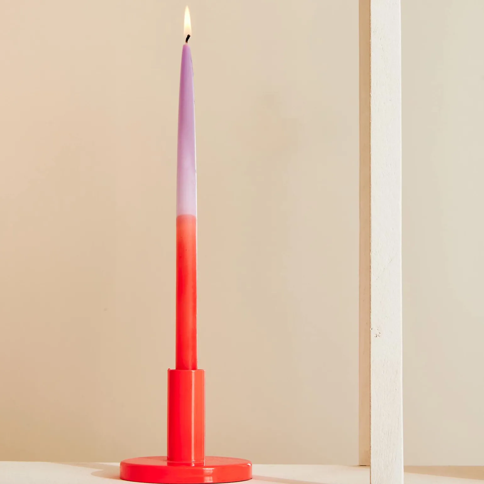 Bougie PILI coloris violet, orange - 4MURS