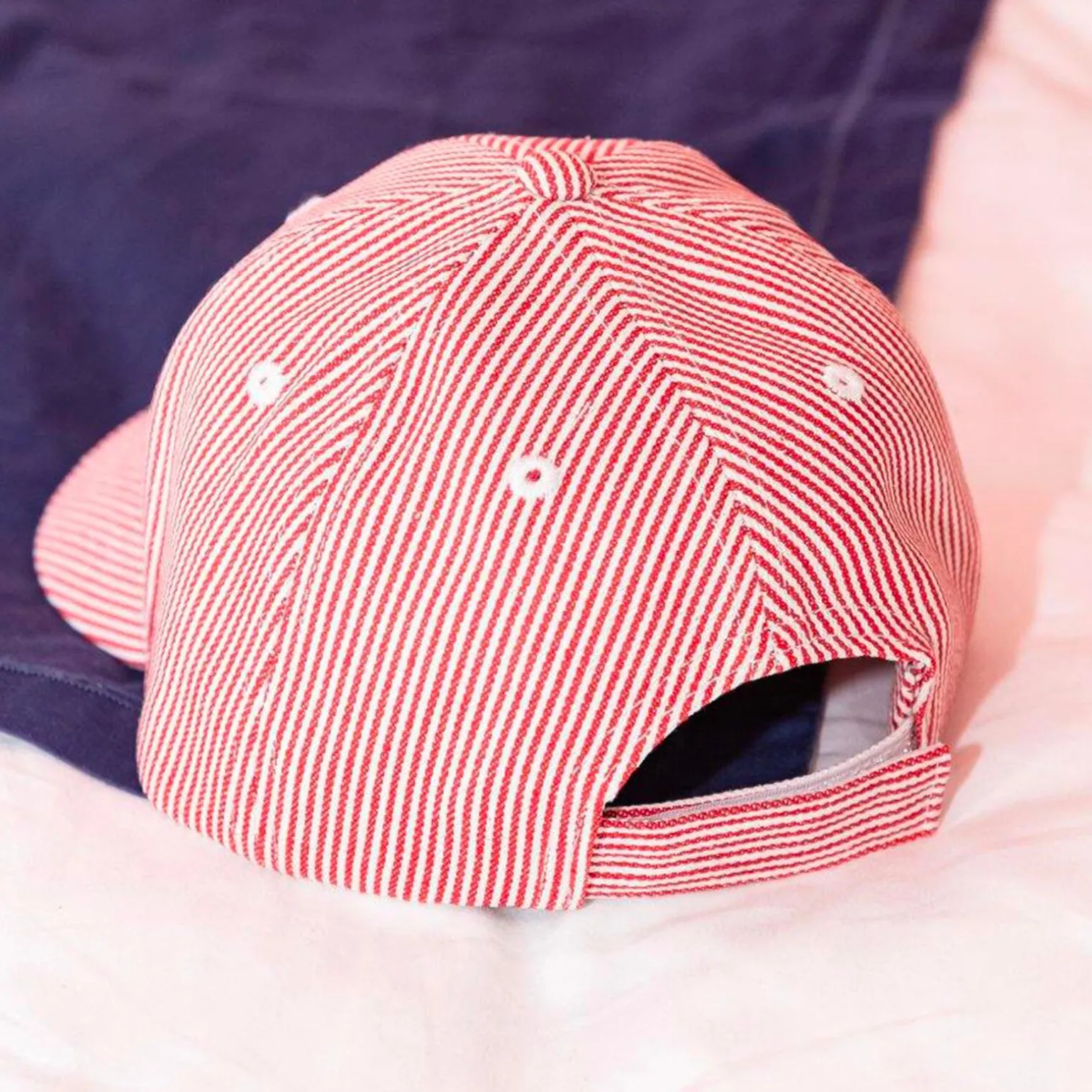 CHAMAYE Casquette MINI LOUVE coloris rouge - 4MURS