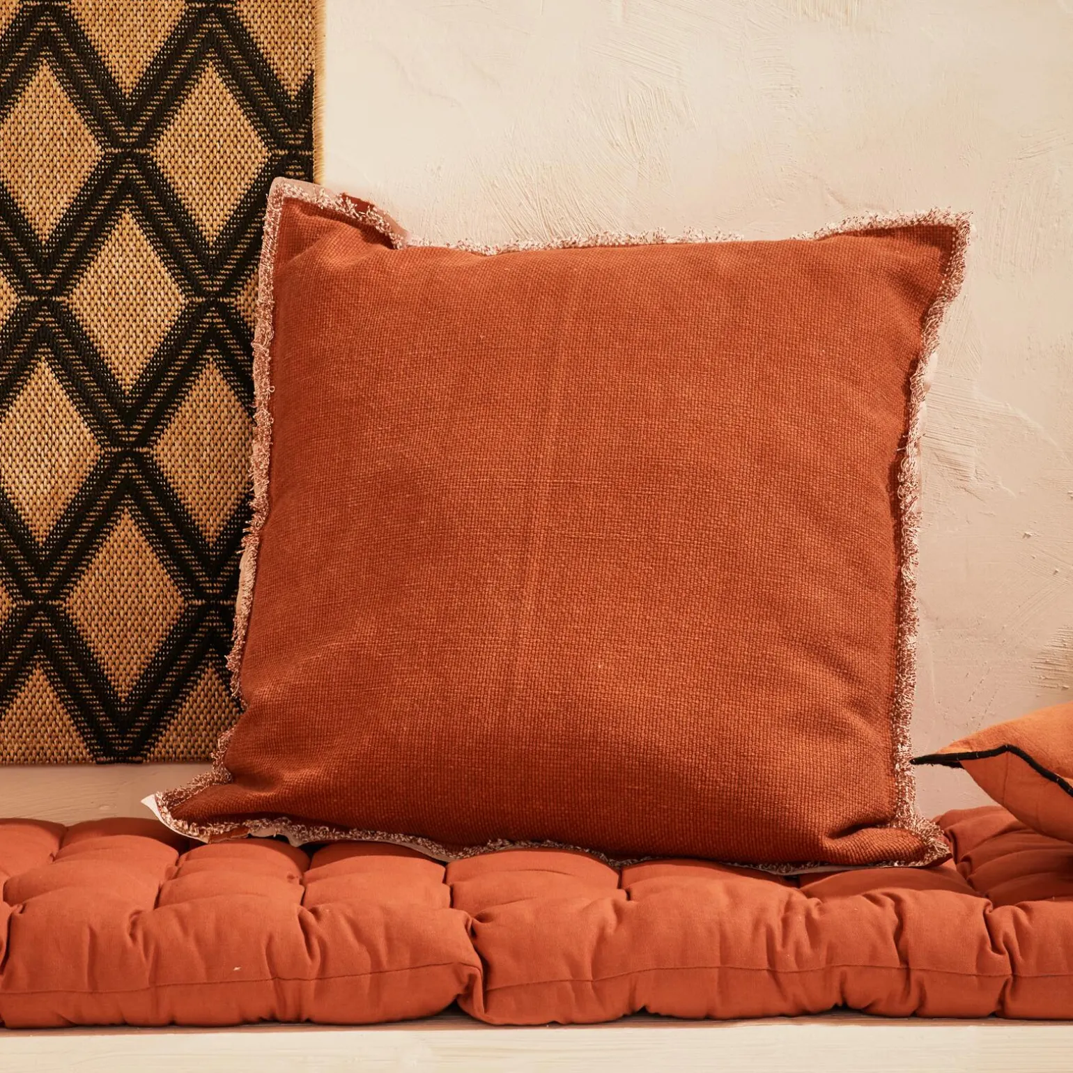 Coussin BURTA coloris brique 60 x 60 cm - 4MURS