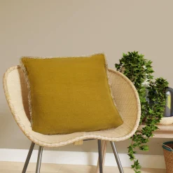 Coussin BURTA coloris moutarde 45 x 45 cm - 4MURS