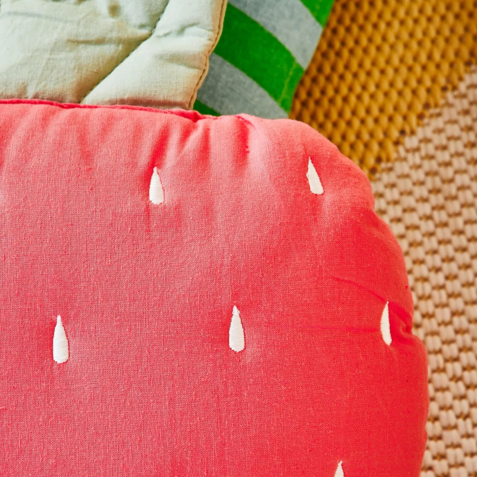 Coussin CHARLOTTE coloris Rose nacarat 26 x 47 cm - 4MURS