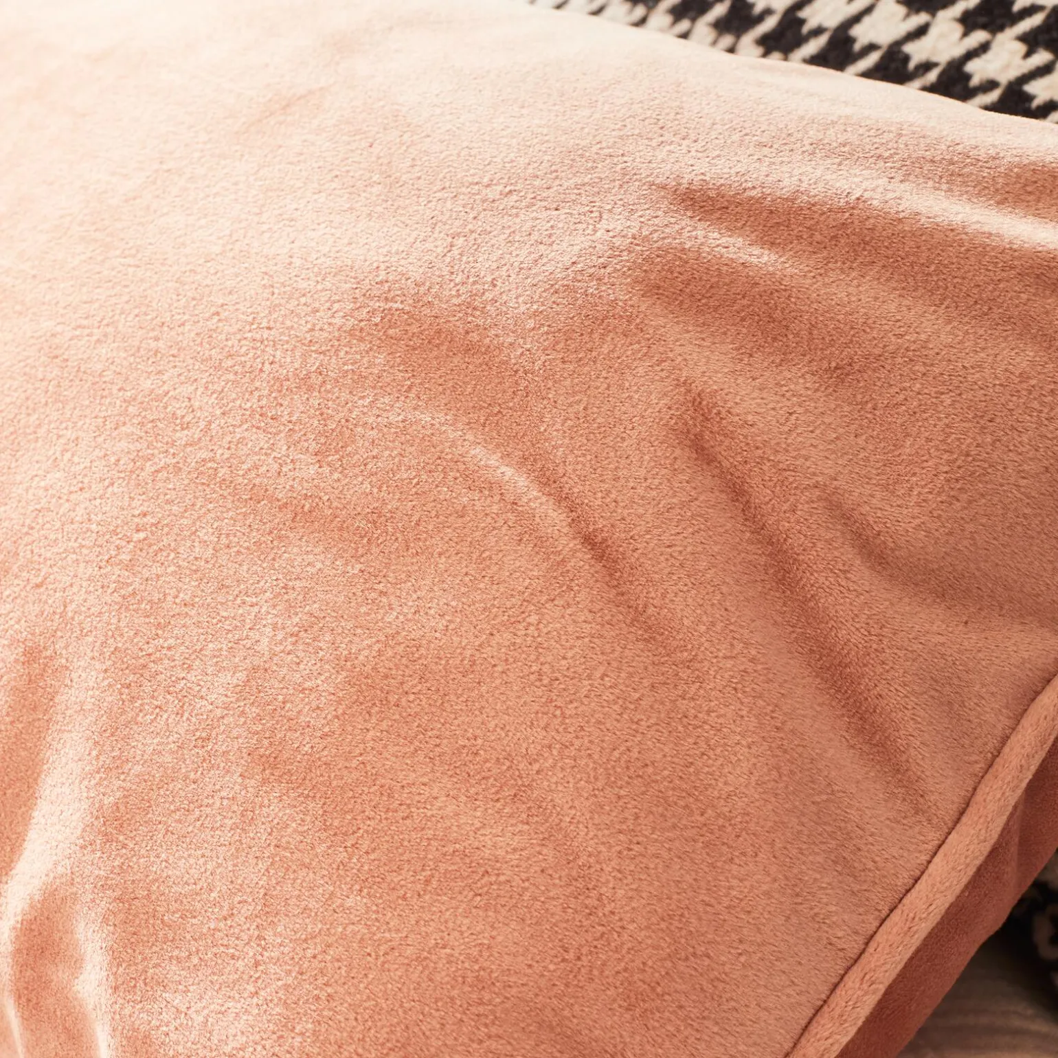 Coussin FYN coloris nude orangé 30 x 50 cm - 4MURS