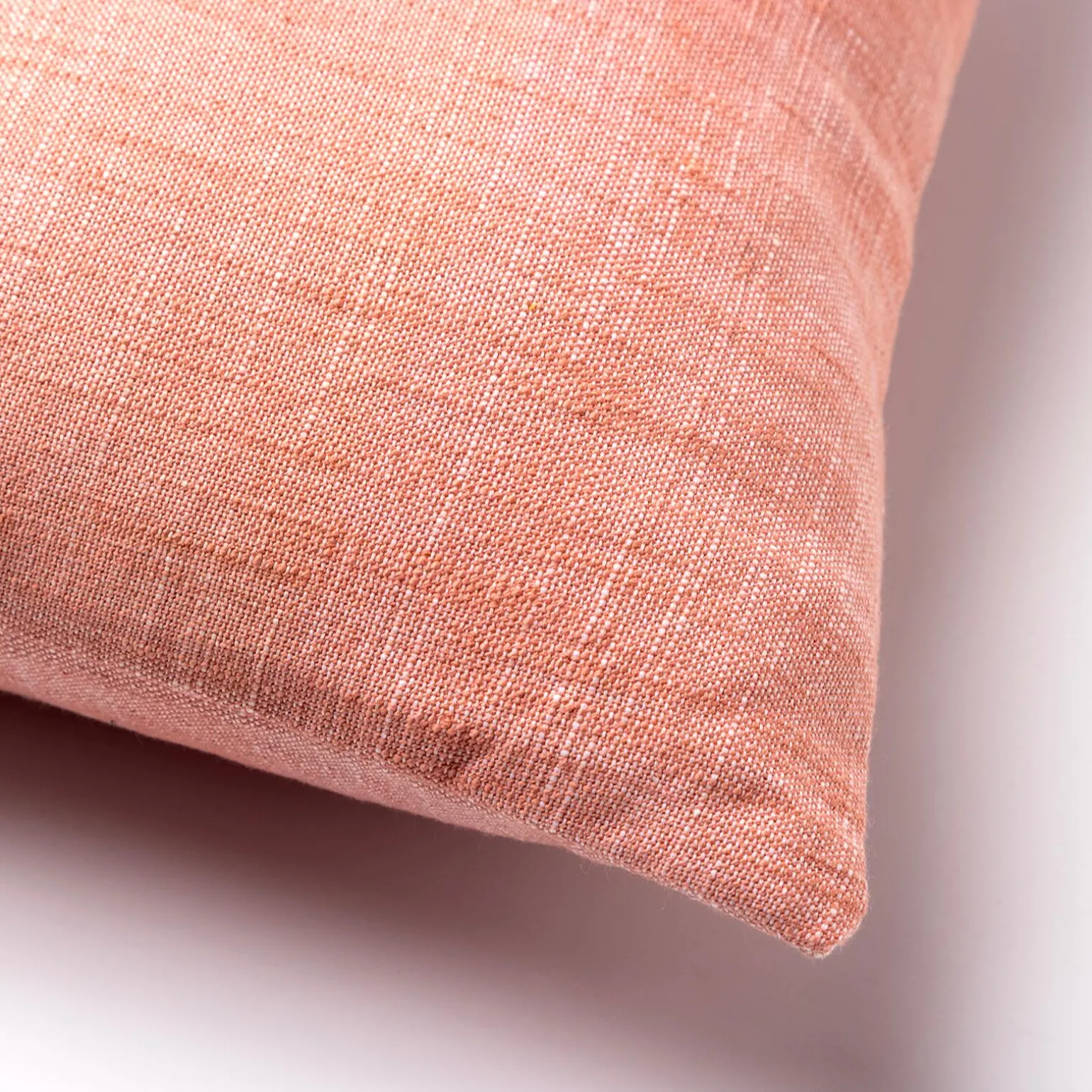 Coussin NATY coloris rose 45 x 45 cm - 4MURS