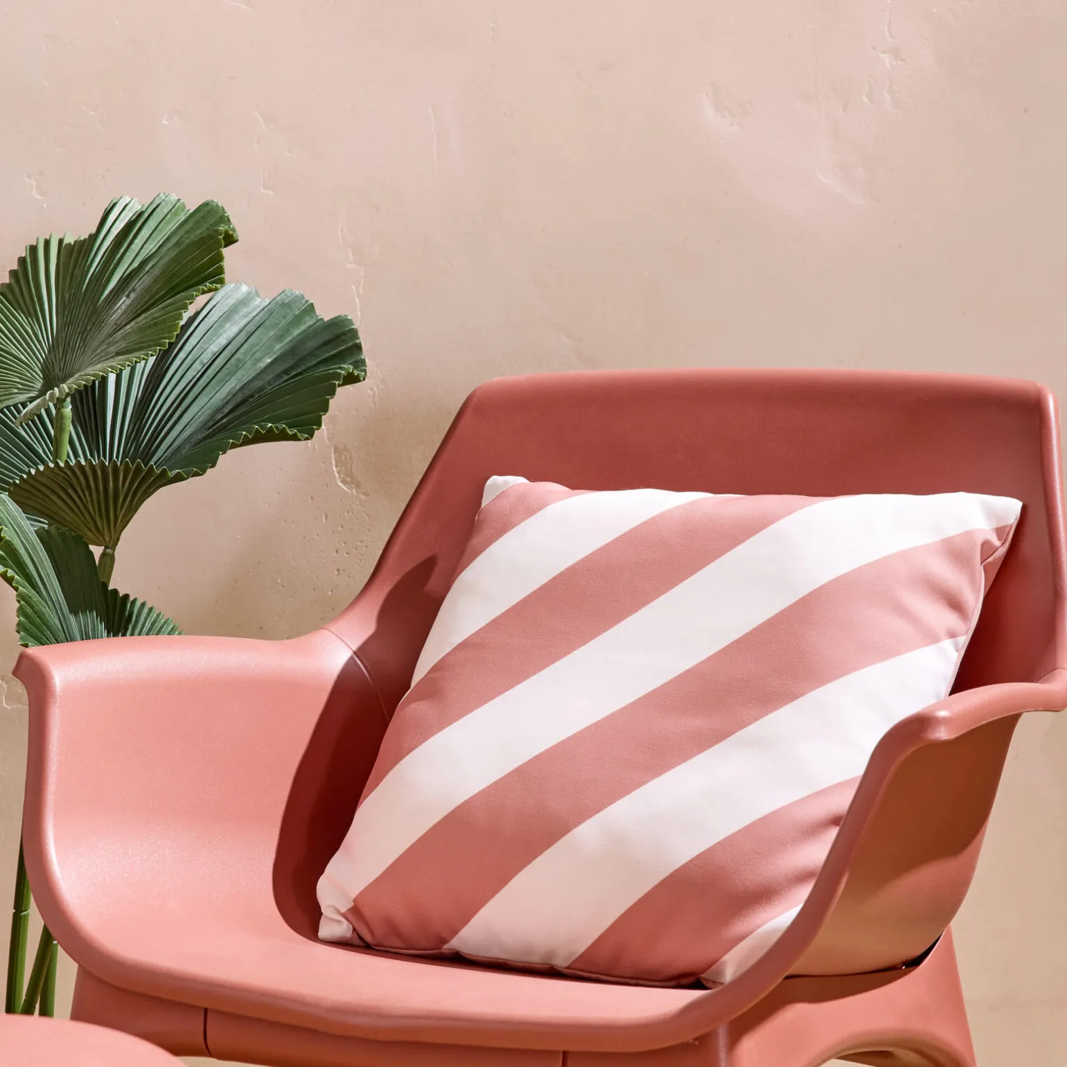 Coussin ZENO coloris rose 45 x 45 cm - 4MURS