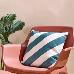 Coussin ZENO coloris vert 45 x 45 cm - 4MURS