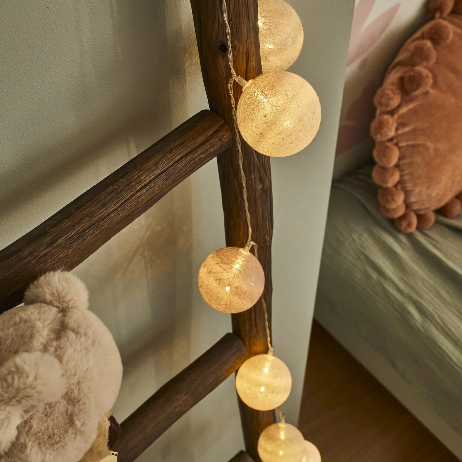 Guirlande lumineuse CALI coloris rose et taupe - 4MURS