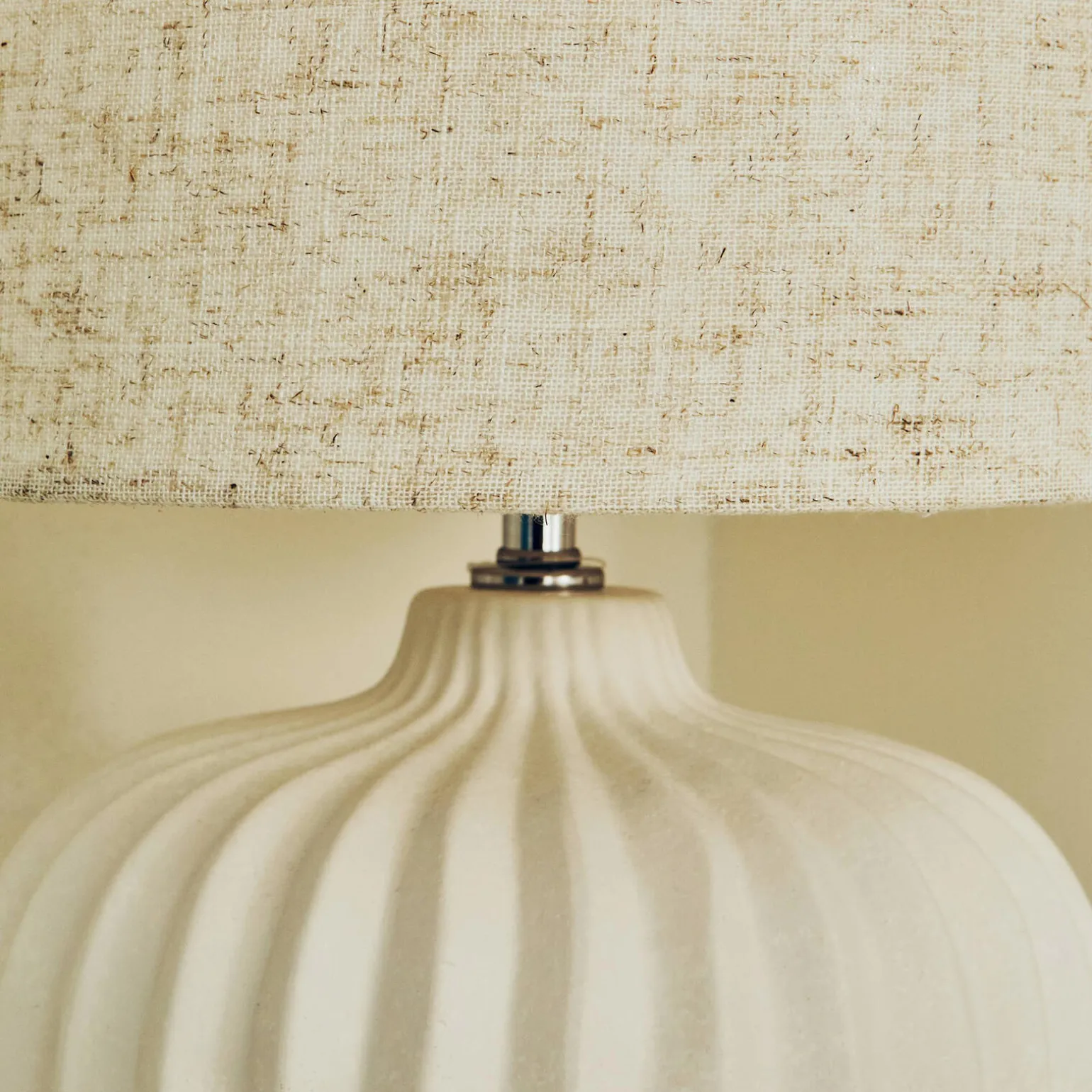 Lampe à poser MATHILDE coloris blanc 32 x 25 cm - 4MURS