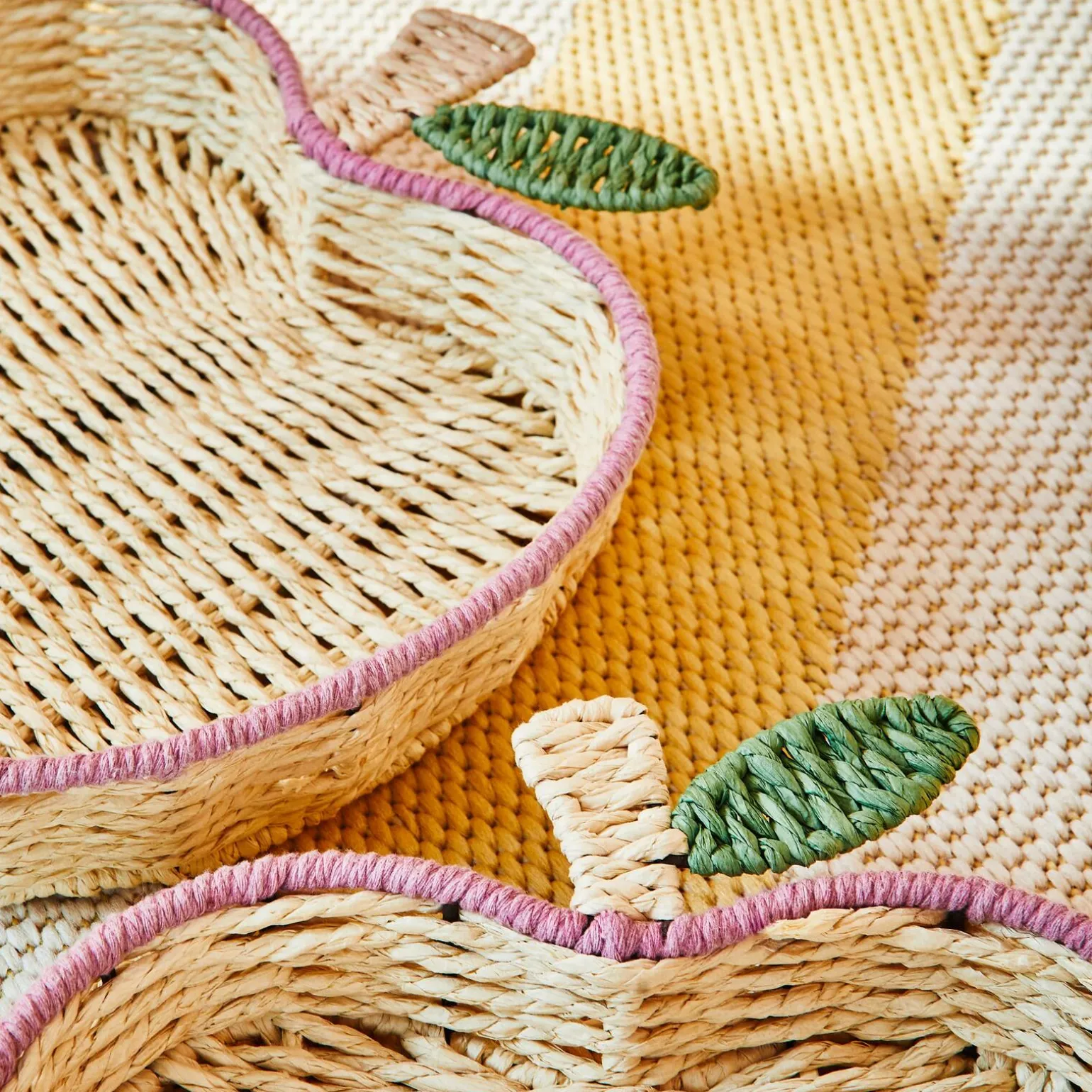 Panier POMME coloris beige - 4MURS