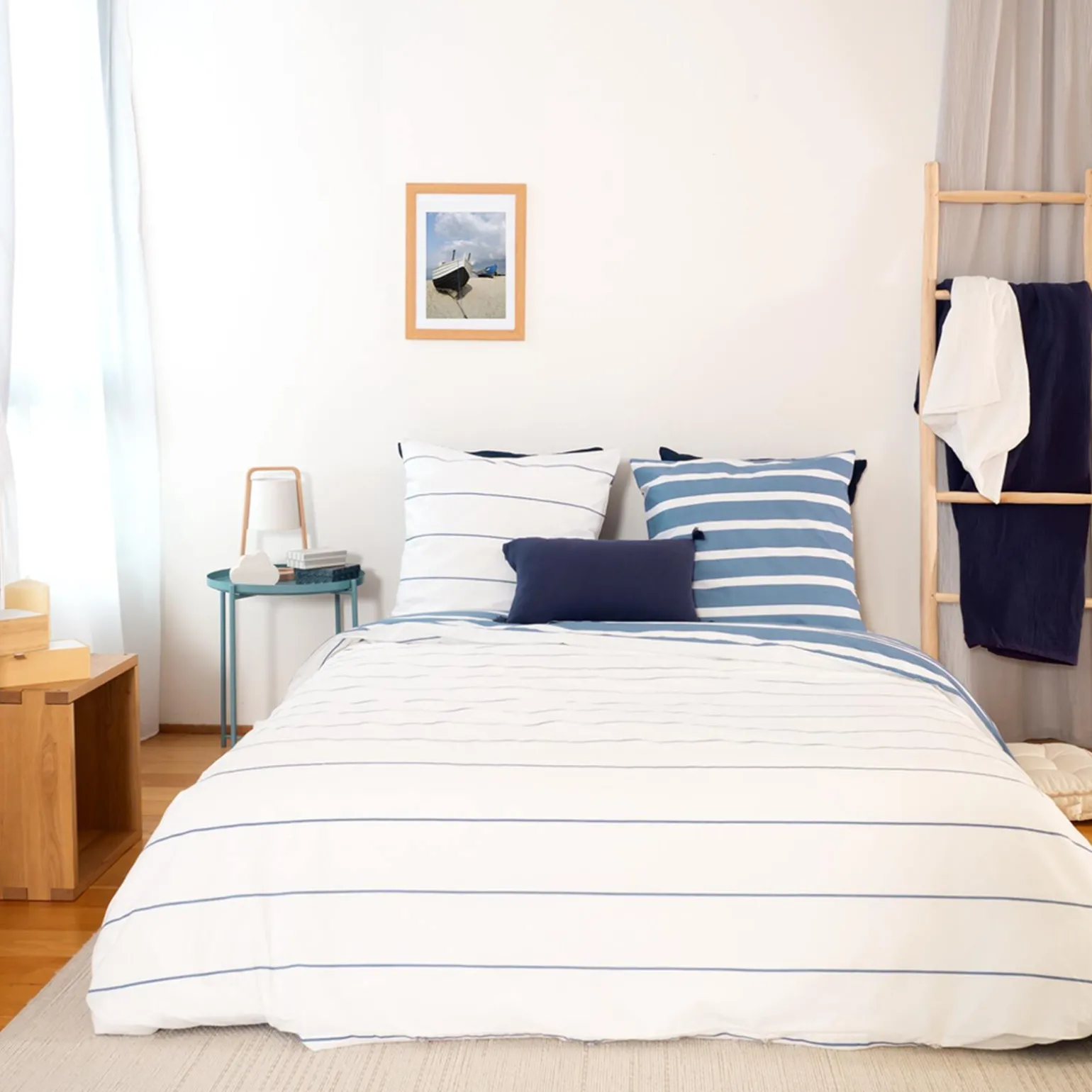 Parure de lit en toile de coton STRIPES bleu 240 x 220 cm - 4MURS