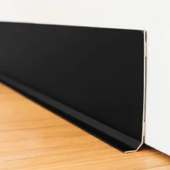 Plinthe déco UNI coloris noir - 4MURS