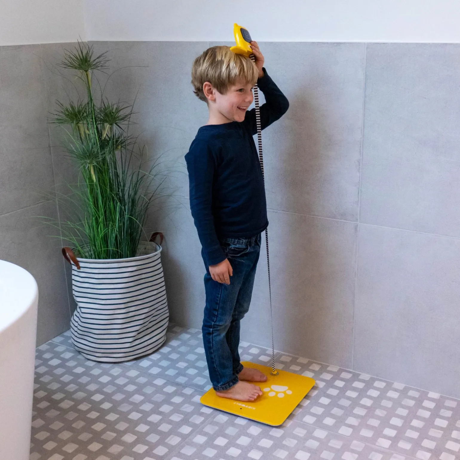 Pèse personne KIDYTED coloris jaune - 4MURS