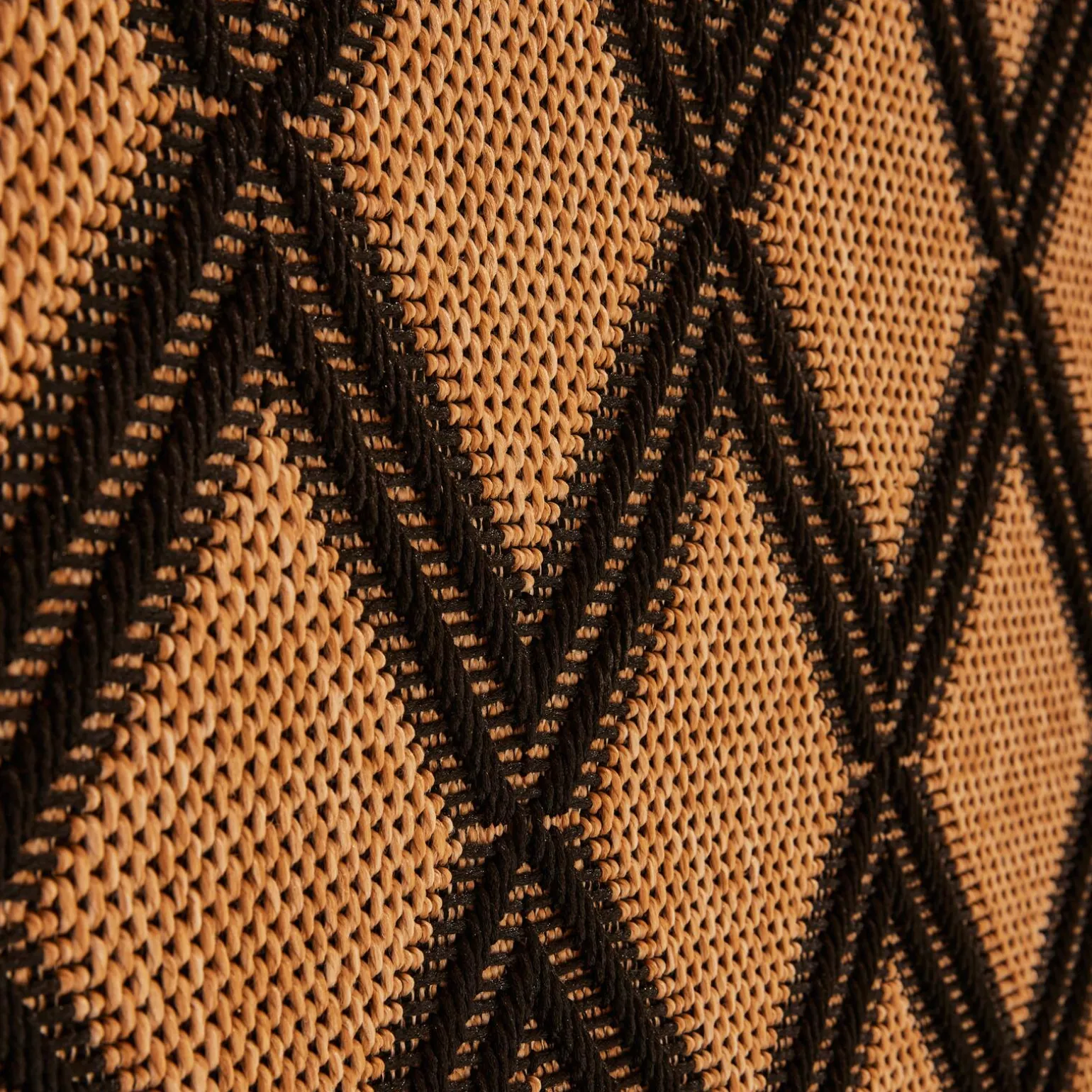 Tapis extérieur GRACE coloris naturel et noir 160 x 230 cm - 4MURS