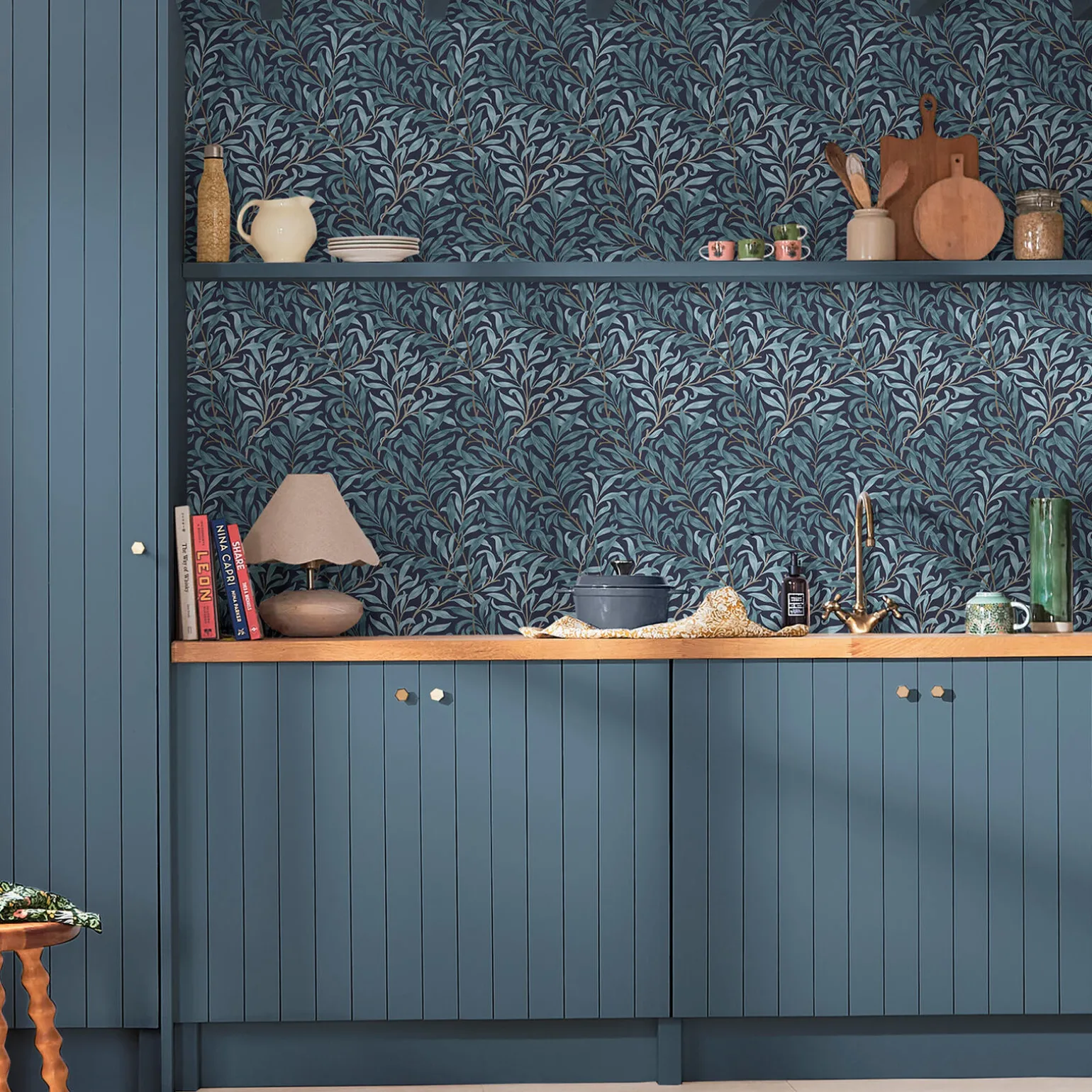 William Morris at Home Papier peint intissé WILLOW BOUGH bleu nuit